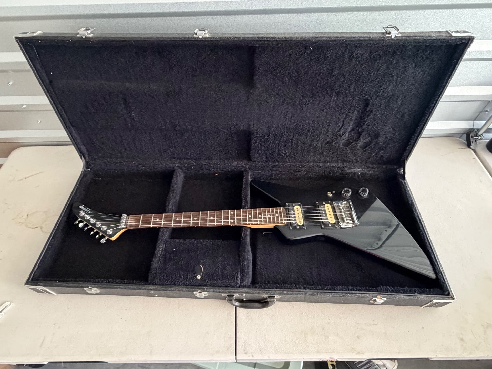 Epiphone Explorer Electric Guitar with Hardshell Case