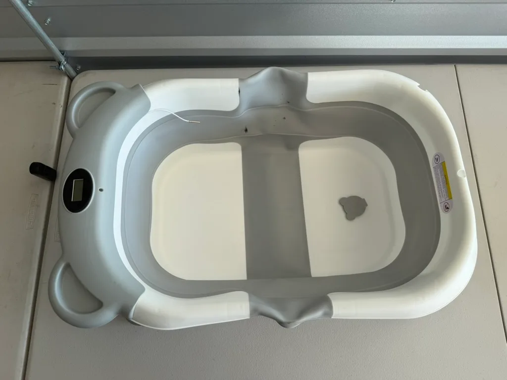 Foldable Baby Bathtub with Digital Thermometer
