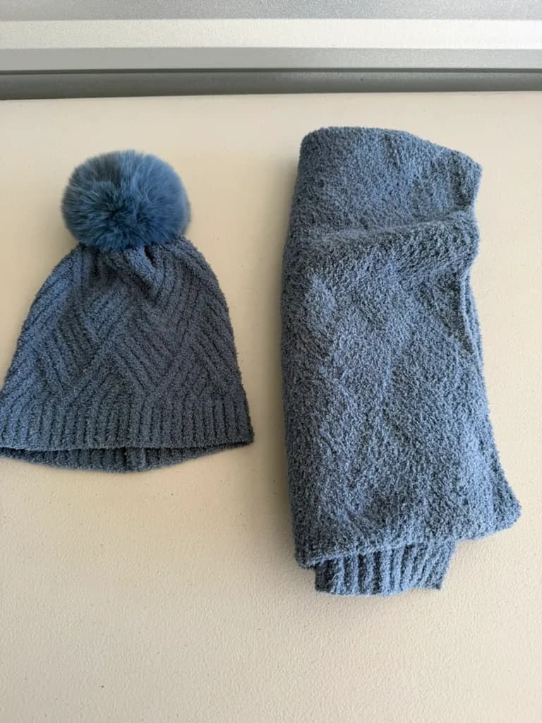 3-Piece Adult Winter Set: Beanie, Scarf, and Gloves