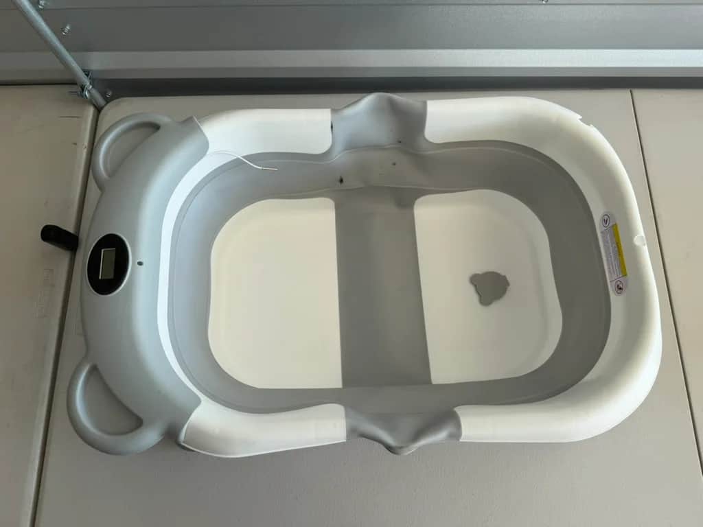 Foldable Baby Bathtub with Digital Thermometer